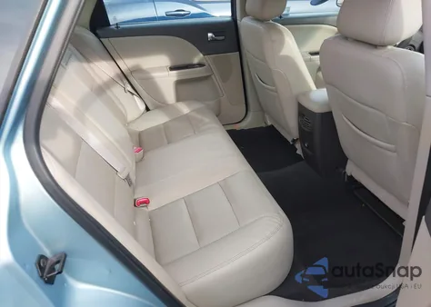 2009 Ford Taurus Limited z USA, uszkodzony, nr VIN 1FAHP25W49G114570